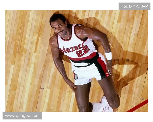 德雷克斯勒无球跑动撕裂防线，快攻效率领跑后卫群